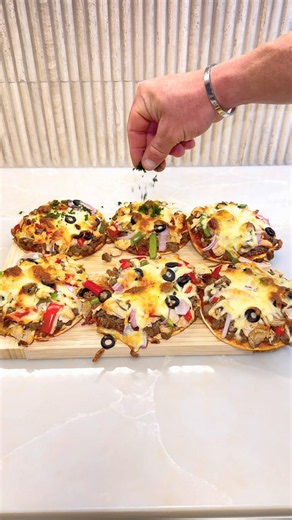 54g High Protein Supreme Pizza Meal Prep Recipe
