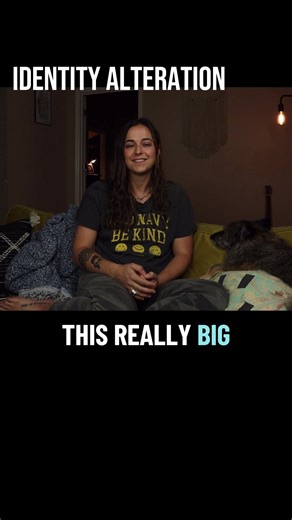 Watch the rest of the interview on YouTube (search “Emily discovering DID”) If you have DID, is this how you experience this? How did your experience differ? #didsystem #dissociativeidentitydisorder #traumahealingjourney #ramcoa