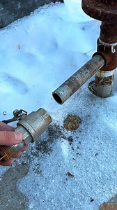 Threading steel water pipes has never been easier 勞 | Maax Diy Tips | Facebook