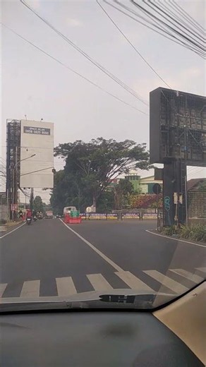 T-junction in Batu City, Malang, East Java # OTW from the direction of Batu City Square
