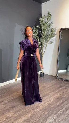 Stylish Women's Outfits Available Online for Worldwide Delivery