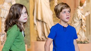 Was macht ein Kurator und wie entsteht eine Ausstellung? Was, wenn doch einmal etwas kaputt geht? Begleite Lola und Lorenz zum Aufbau der Ausstellung "Klimt und die Ringstraße" im Unteren Belvedere und in die Restaurierungswerkstätte des Belvedere Wien. ---- What does a curator do and how is an exhibition designed? What happens if something gets damaged? Join Lola and Lorenz visiting the exhibition setup of "Klimt and the Ringstrasse" at the Lower Belvedere and the restauration workshop of the B