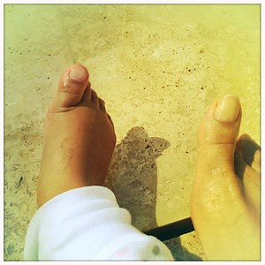 Beyoncé and Blue Ivy Show Off Sweet Feet in Adorable Photo