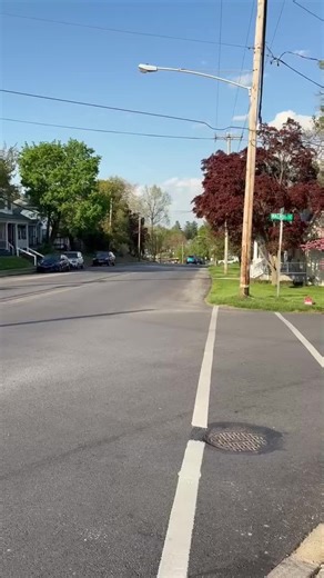 Engine 22-2 Responds to Structure Fire Amid Heavy Traffic