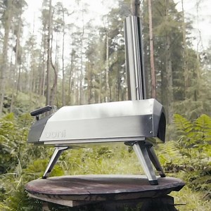 Do you want to make pizza? Anywhere? In 60 seconds? 🍕 Well, go on, click! What are you waiting for? 🔥 | Ooni