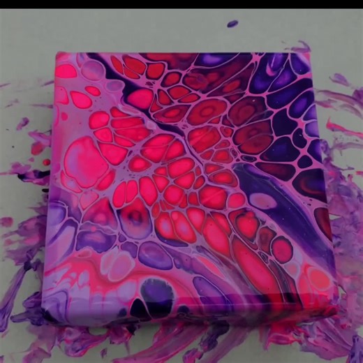 Mesmerizing Fluid Art: Watch Cells Pop!