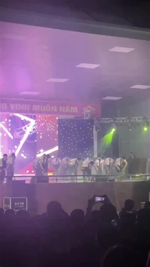 Đánh giá vẻ đẹp các thành viên POC