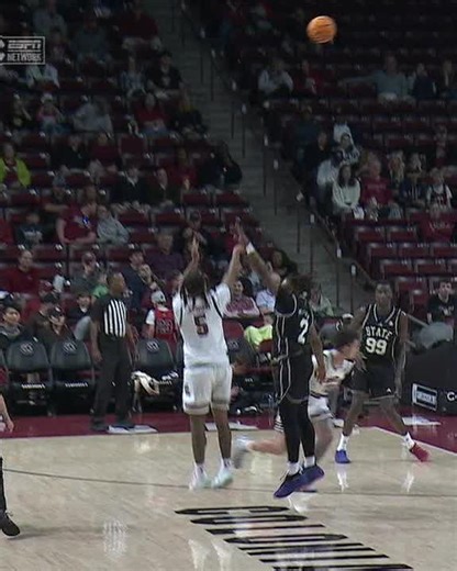 MEECHIE MAKIN' BUCKETS 🌧️ @GamecockMBB x 📺 @SECNetwork | Southeastern Conference