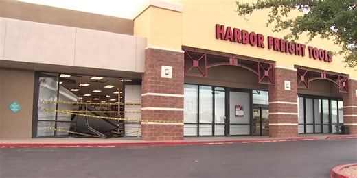 Alleged DUI driver crashes into Phoenix business