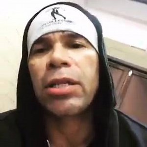 Levro Team World Workout Today󾍛🏼 Back & Biceps, Shrugs: Shoulder Shrugs 4Sets Of 8 Reps One Arm Dumbbell Rows 4Sets Of 8 Reps Each Arm Going Up In Weight Each Set. Medium Grip Late Pull Downs Front 4Sets Of 6Reps Close Grip Lat Pull Downs Front 4Sets Of 8Reps Stretch In-between each set. Rear Late Pull Downs 4Sets Of 8Reps Biceps: Standing Alternating Curls 4Sets Of 8 Reps One Arm Concentration Curls 4Sets Of 12 Reps each Arm Machine Arm Curls 4Sets Of 8 Reps Barbell Curls 4Sets Of 8 Reps. Mak