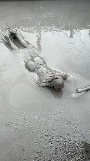 Volcano mud time for the skin #fypシ #parati