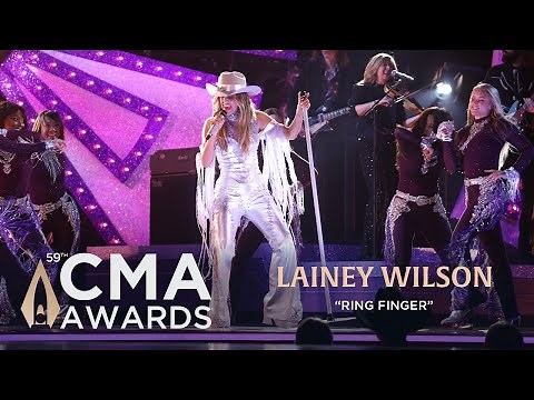 Lainey Wilson – “Ring Finger” | Live at CMA Awards 2025