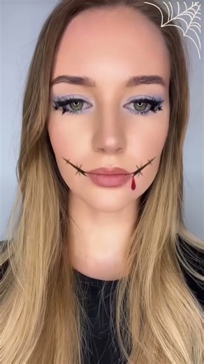 Spooky Halloween Makeup Tutorial 🕷️ #halloweenmakeuplook #halloween #makeuphacks #makeuptutorial