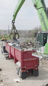 Bracken Recycling’s Sennebogen 830E in action during a visit to their Texas facility earlier this year. | Awesome Earthmovers