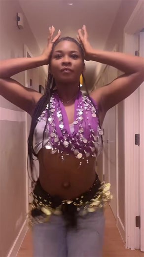 How do you belly dance with an outie belly button? 😻❤️❤️#outiegang #fyp #christmasisdone