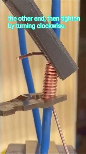 how to connect 2 stranded wire using solid wire