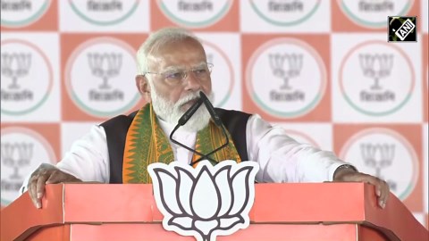 Modi ko Nepali bana diya!: PM Modi jokes in Siliguri, praises artist's portrait during election rally