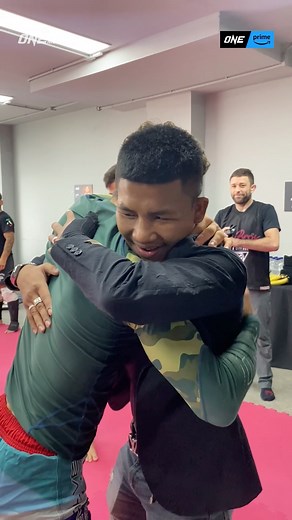 "The Iron Man" surprises Mikey Musumeci backstage! Tune in to Prime Video NOW to catch the rest of ONE Fight Night 15! #ONEFightNight15 | 🔴 Live Now 🇺🇸🇨🇦 Watch live on Prime 👉 amazon.com/ofn15 🌍 Live TV broadcast in 190 countries (check local listings) 🌍 Also available on Watch.ONEFC.com (geo-restrictions may apply) 🌍 Also available on ONE YouTube and ONE Facebook (geo-restrictions may apply) | ONE Championship