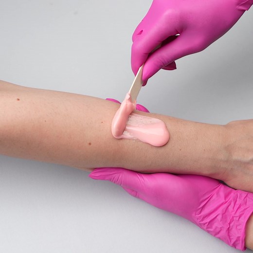 🔥✨ Kit Complet de Epilare cu Ceara – Piele fina ca la salon! ✨🔥 Spune adio firelor nedorite si bucura-te de o piele catifelata direct la tine acasa! Acest kit complet de epilare cu ceara iti ofera tot ce ai nevoie pentru o epilare rapida, eficienta si delicata. 🌸 Smulge firele din radacina 💛 Rezultate de lunga durata 🏠 Epilare profesionala, in confortul casei tale 📦 Gata sa te rasfeti? Comanda acum si transforma rutina de epilare intr-un moment de beauty! | Pensule Machiaj