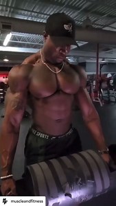 29K views · 241 reactions | Posted @withregram • @muscleandfitness Posted @withregram • @mrolympiallc @e_bankssss BTS Photo Shoot with @kentleckiephotography for @mrolympiallc @flex_magazine @muscleandfitness @wingsofstrength . Congratulations on achieving 2nd place at the @mrolympiallc in The Men's Physique Division! #olympia2021 | Muscle & Fitness | Facebook