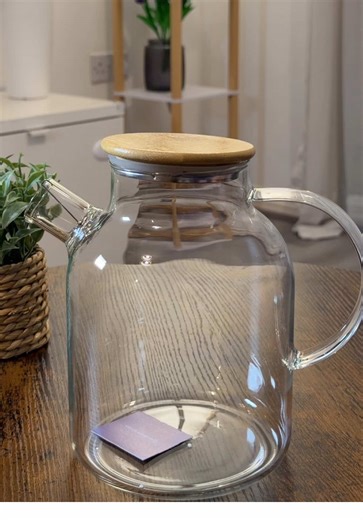 Aesthetics and practical ☕️🫖 This heat-resistant glass kettle is perfect for making tea, green tea or herbal tea!! Sooo satisfying watching tea brew in this heat resistant glass kettle ✨ @lifeideasuk #Glasskettle #Glassteapot #Tealovers #Kitchenfinds #TikTokMadeMeBuyIt