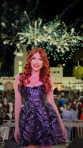 17K views · 3.8K reactions | Muzica aromânească aduce mereu bucurie și dorință de dans. Chiar dacă nu toată lumea înțelege versurile, sufletul le simte și vibrează odată cu ele. Muzica este limbajul universal care unește sufletele și face ca emoțiile să vorbească dincolo de cuvinte. @vanghilizmo | Elena Gheorghe | Facebook