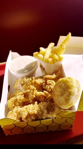 If you haven’t tried it yet, you are missing out on your new favorite chicken restaurant! #fyp #chickenexpress #okcfoodie #delcity #shawnee