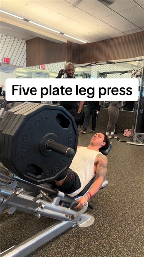 Five plate leg press I even had a little motivation by my gym partner in the back #legpress #legday