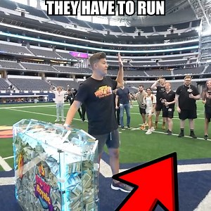 Only 1 Escaped.. 😨 | PrestonPlayz