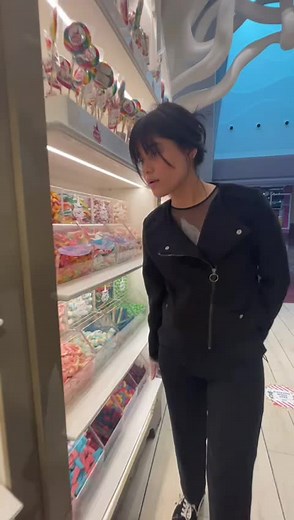 #hansandgretel #candy #chocolate #dubai #foodtiktok #wheretoeatdubai #mcc #fyp #icecream #fun