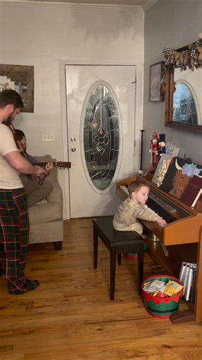 I came home to a Boone boy concert! Israel is playing that piano like Jeremy Simpson! | Bradley Boone