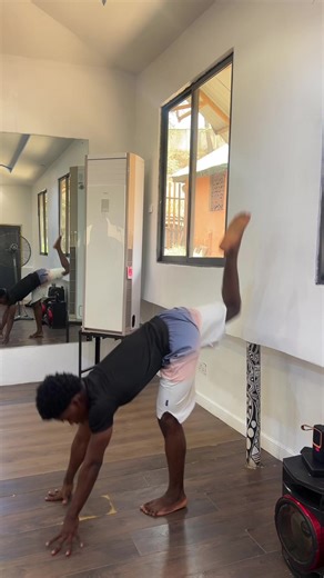 Alien👽 (@bendy_victor)’s videos with orijinal ses - Kpop.darks_