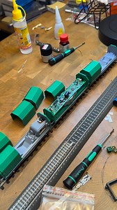 功能越多的模型…修起來越有挑戰性🤪 | M.J. Model Railroad