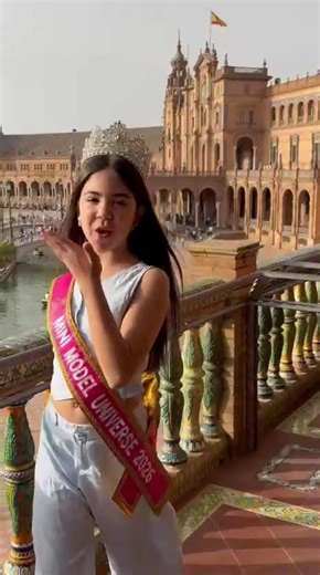 👑 India Martín Runway in Plaza de España Sevilla 🇪🇸 | Mini Model Universe Internacional ✨