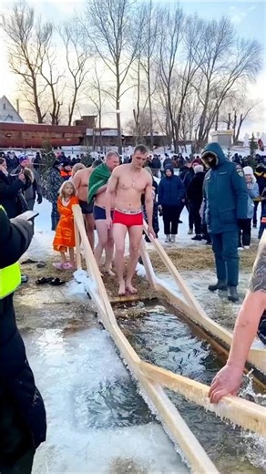 part306#Freezing🧊Ice Bath😱Russia Ka Sabse Cold Challenge#Winter Madness#Russia IceWater🌊Entry#travel