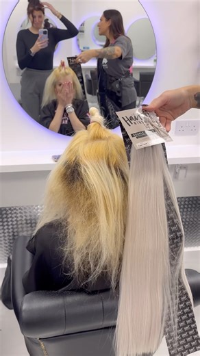 I know you lot like to see the nitty gritty! 😂 Go on then, This is an update from a previous video that went bat s**t crazyyyyy! More colour work to sort out as our client has left her hair far too long ( not her fault and please don’t judge, we are only here to help ) Jess has patience of a saint! 😇 Thank god we had the new @procarehairfoil trolly to help not mix up the different levels of bleach to try and balance out the hair 😅 And then over to me to install the weaves and nanos! 😁 The ne