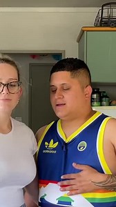 Tourettes vs Making A Pizza! I hope everyone enjoys this it’s good to be back making content this is my first cooking video of 2022 let’s go baby! Also can everyone please follow my missus she’s almost at 20k 😂 @oliviaacampbelll ❤️✌🏽 | Uncle Tics