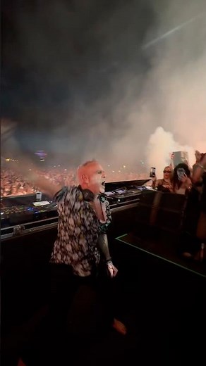 A team effort at Coachella🙏