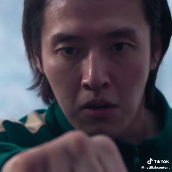 Dae-ho's Unique Gonggi Scene in Squid Game Season 2