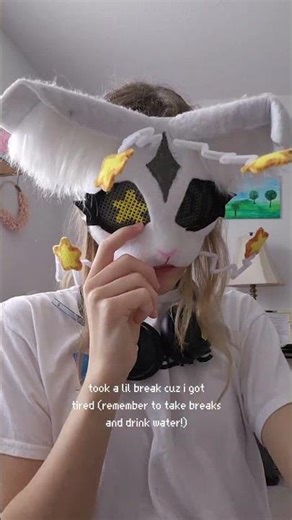 day two of making a mask of Sundrop! (sorry late upload!) // #furry not #therian #maskmaking