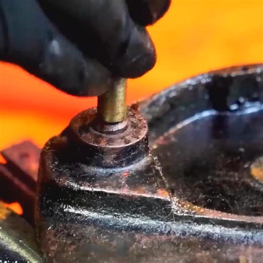 2K views · 33 reactions | 1894 SINGER Sewing Machine Restoration....... | Rescue & Restore | Facebook