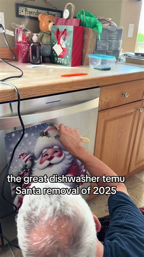 Removing Christmas Decorations for 2025