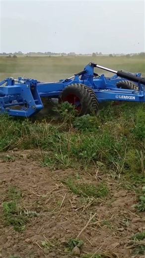 Lemken Blades Work Under Red Command #lemkenlx