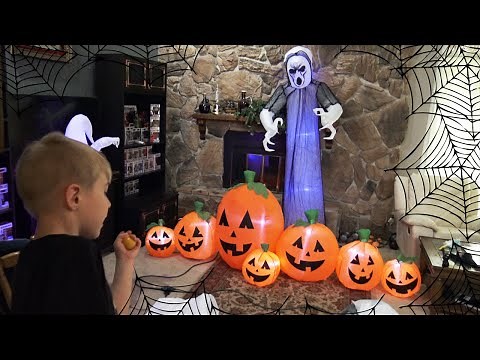 Unboxing our New Pumpkin Family and Ghost Halloween Inflatables!