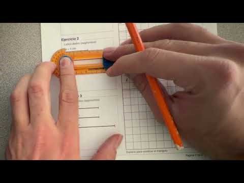 Construimos un triángulo con compás plano sabiendo sus tres lados.