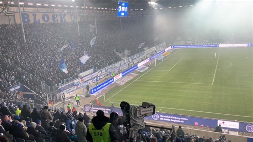 #fcm #1fcmagdeburg💙🤍 #1fcmagdeburg🔵⚪ #ultras Block U #fcm @1. FC Magdeburg @Stolzer FCM Fan 72