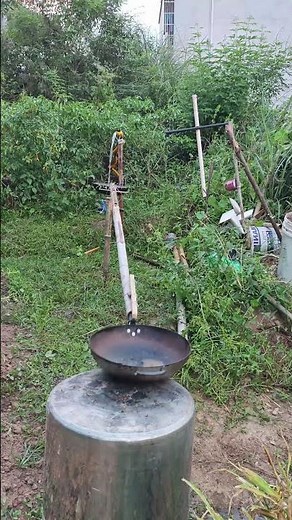 Rural Artifact Hydraulic Pendulum Bird Scaring Device (Iron Pot Iron Barrel)