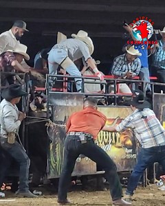 J Kikis 🤠 de Hidalgo 🇲🇽 T Charmander 🔥🐂 Mesquite Ranch 🇺🇲 | Jaripeos Chingones USA