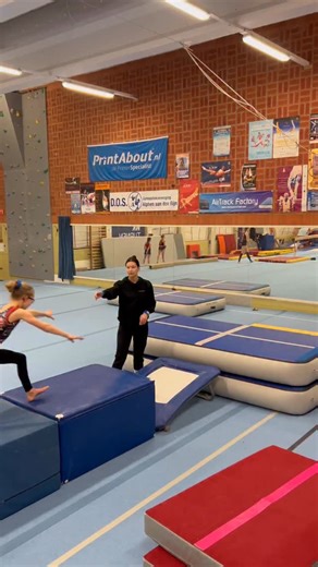 Those different ways to use the #AirBox 😍💙 #airtrackfactory #gymnastics #gymnast #tumbling #airtrack #gymnasticslife #turnen #airfloor | AirTrack Factory