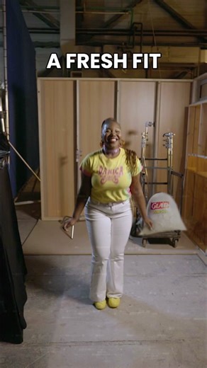 Glad bags combine strength and scent to complement any fit💪✨ #Glad #ScentsThatTakeYouBack #throwbacksongs #90sthrowback